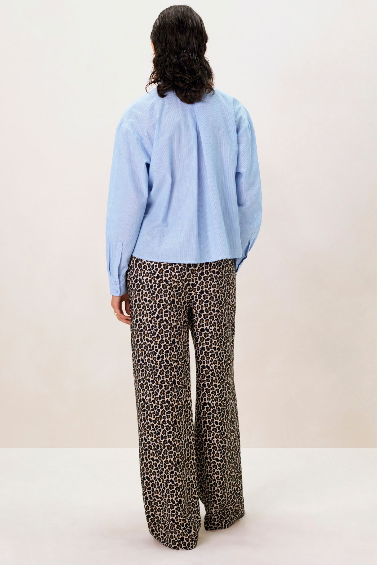 Hellblaue bluse mit schleife Clearance